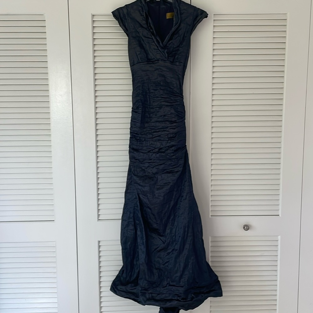 Nicole Miller long dress with mermaid bottom